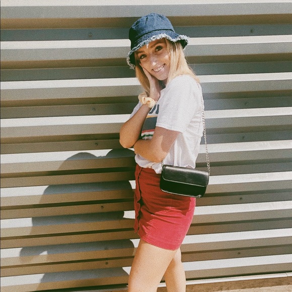 Meet your Posher, Sydney - Picture 1 of 1